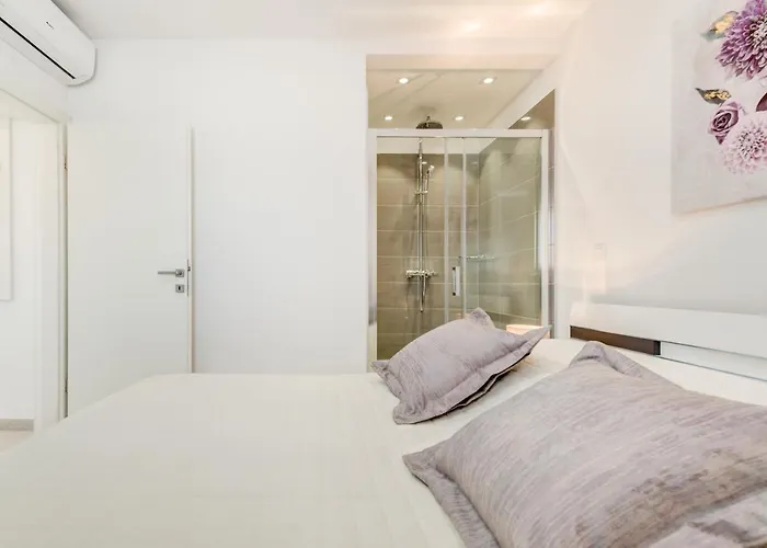 Modern 4* Luxury In Center