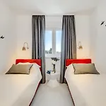 Modern 4* Luxury In Center