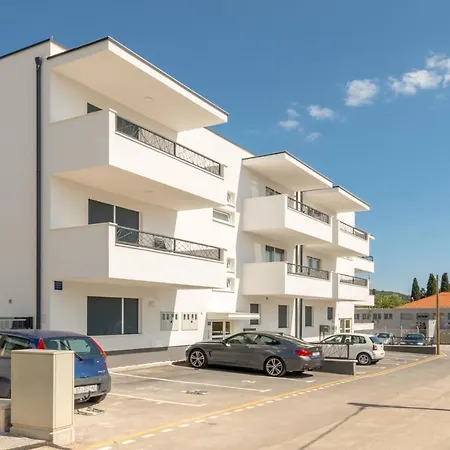 Modern 4* Luxury In Center Διαμέρισμα