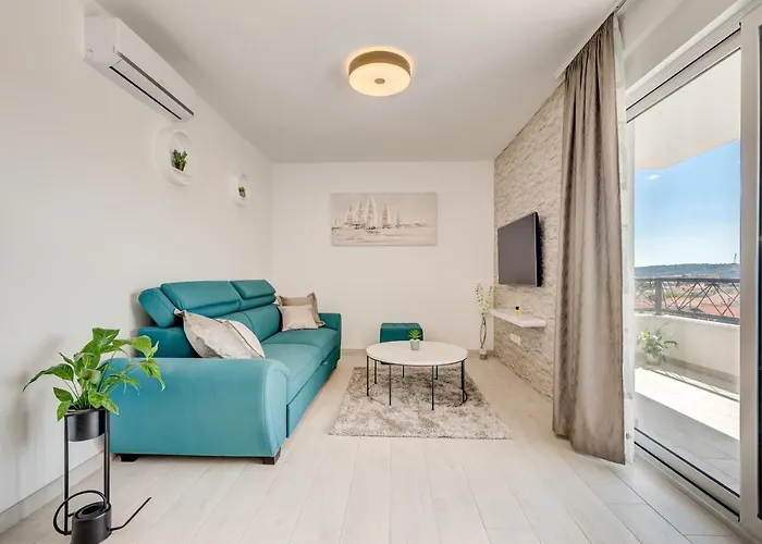 Modern 4* Luxury In Center * Τρογκίρ